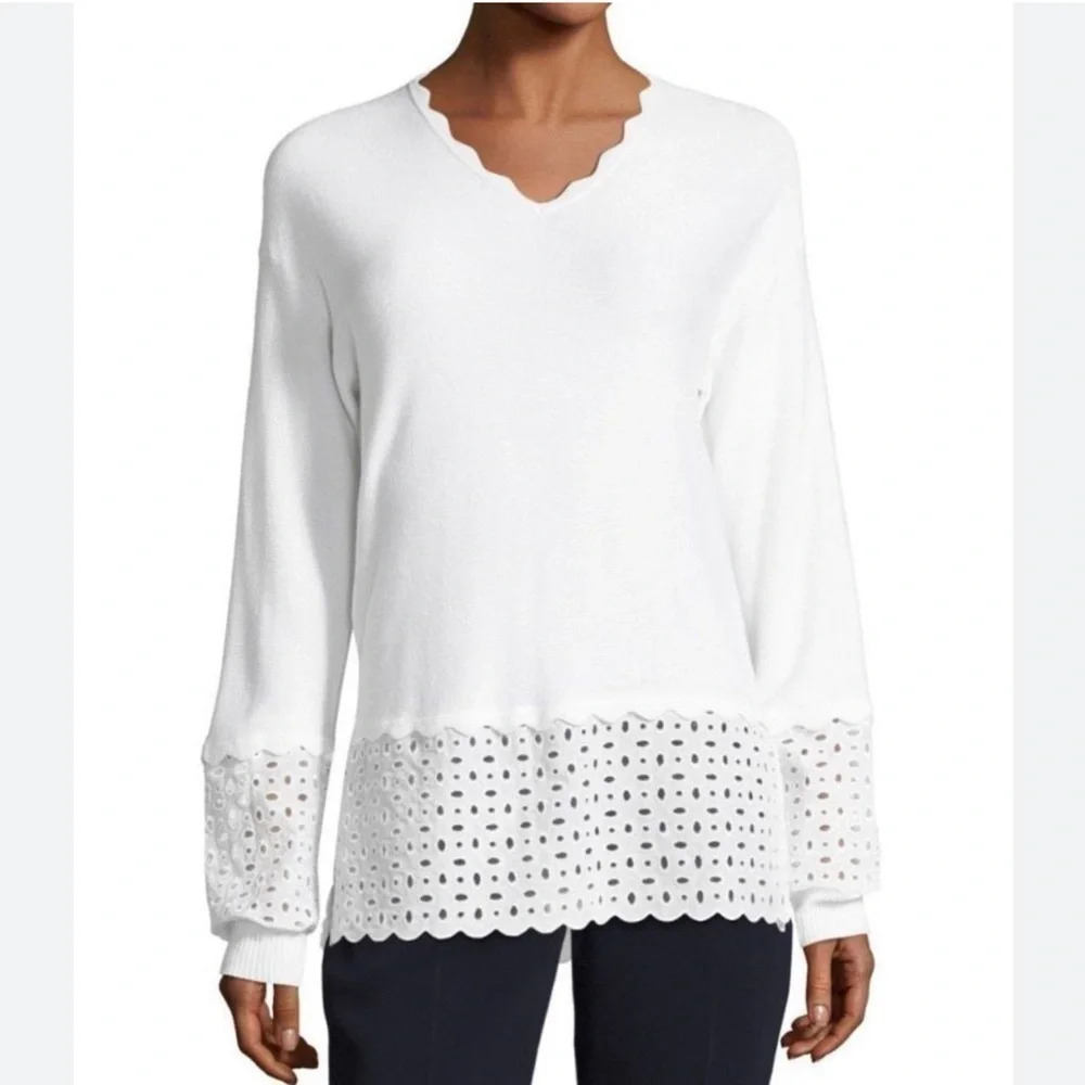 St. John White Cashmere Sweater Size 2P V-Neck Long Sleeve Eyelet Hem
